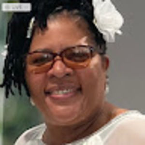 Meet your Posher, Angella